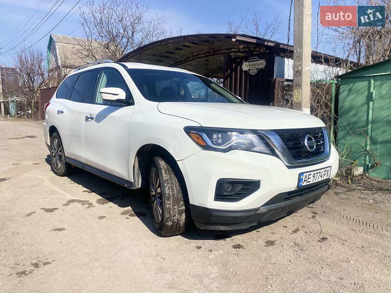 Nissan Pathfinder 2019