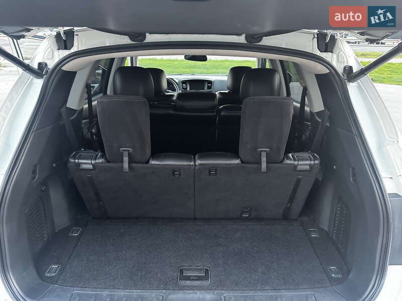 Внедорожник / Кроссовер Nissan Pathfinder 2015 в Луцке