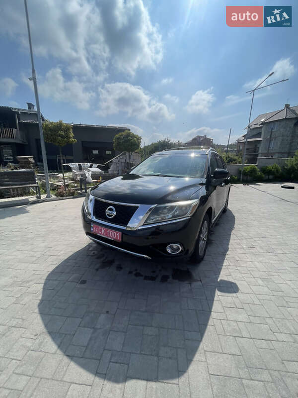 Внедорожник / Кроссовер Nissan Pathfinder 2014 в 