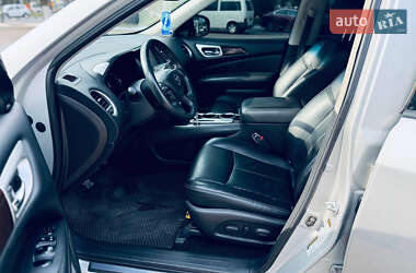 Внедорожник / Кроссовер Nissan Pathfinder 2015 в 