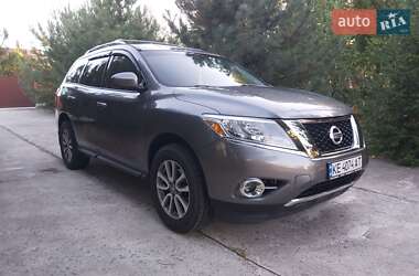 Позашляховик / Кросовер Nissan Pathfinder 2015 в Дніпрі