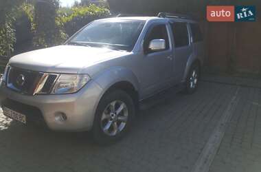 Позашляховик / Кросовер Nissan Pathfinder 2012 в Львові
