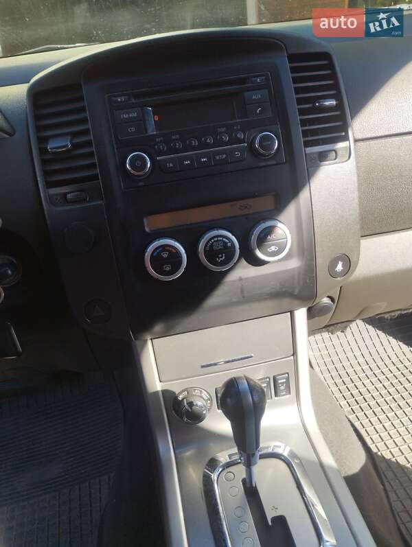 Внедорожник / Кроссовер Nissan Pathfinder 2012 в Львове