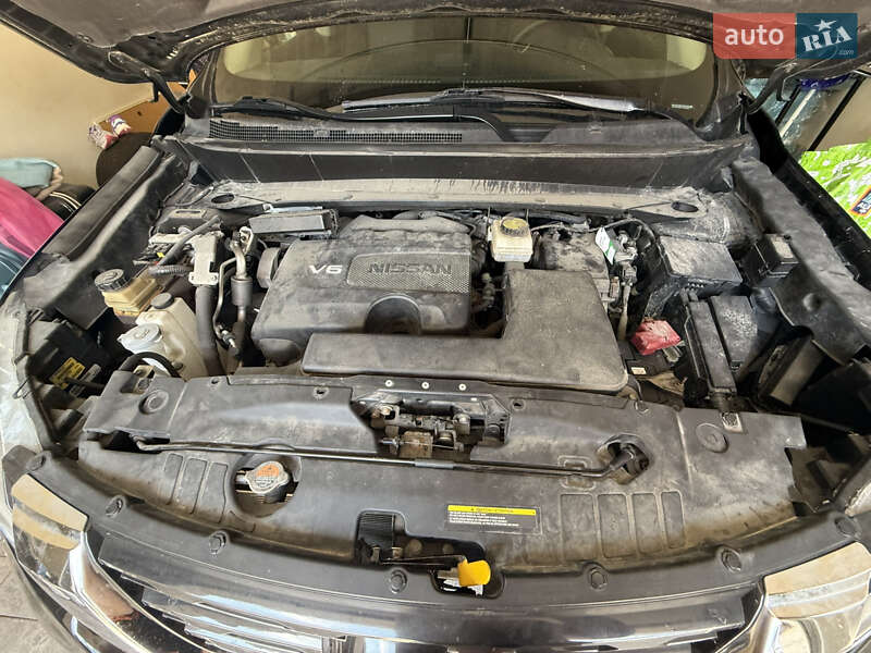 Позашляховик / Кросовер Nissan Pathfinder 2018 в Жовкві