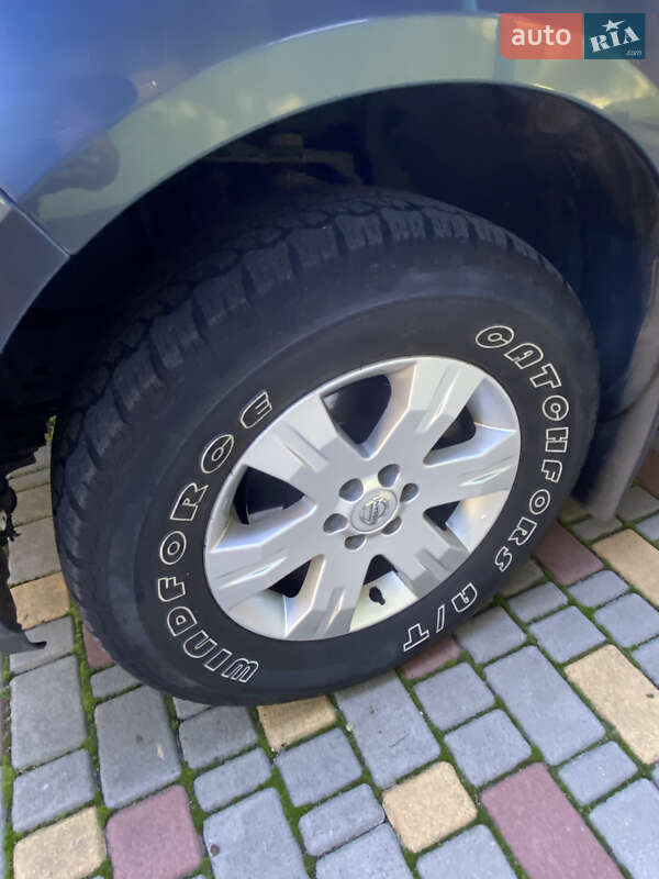 Позашляховик / Кросовер Nissan Pathfinder 2007 в Луцьку