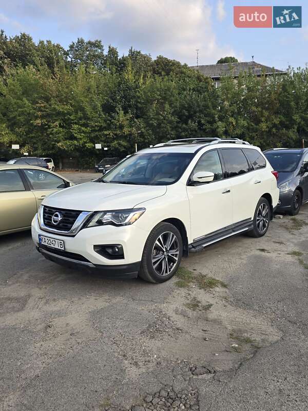 Внедорожник / Кроссовер Nissan Pathfinder 2016 в Киеве фото 5 Внедорожник / Кроссовер Nissan Pathfinder 2016 в Киеве