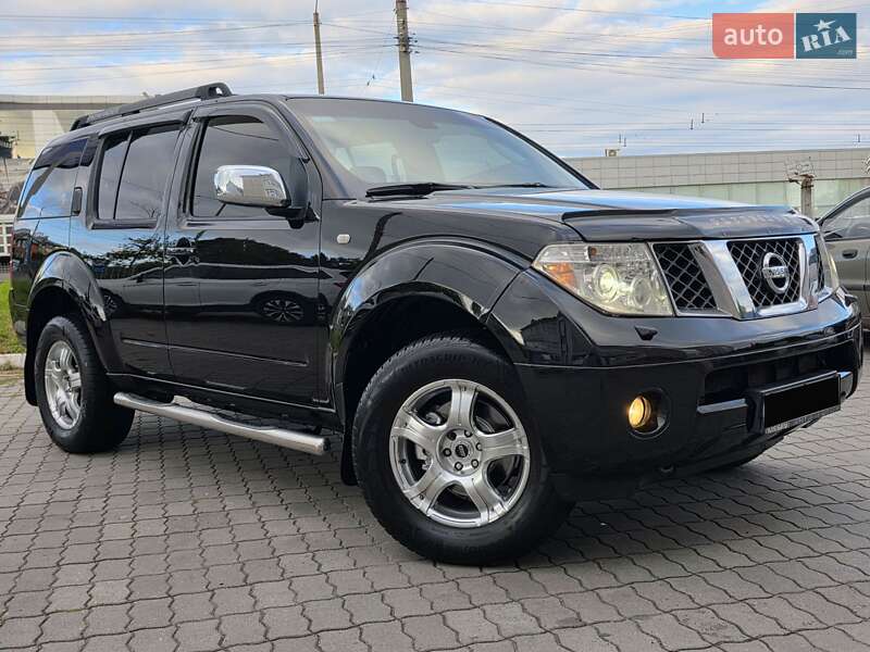 Внедорожник / Кроссовер Nissan Pathfinder 2006 в 