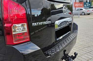 Внедорожник / Кроссовер Nissan Pathfinder 2006 в 