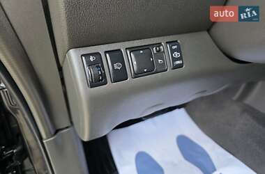 Внедорожник / Кроссовер Nissan Pathfinder 2006 в 