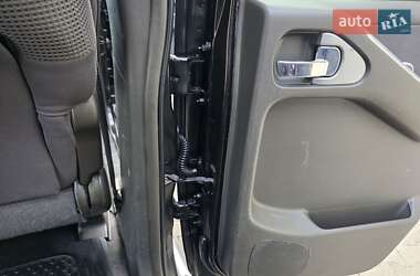 Внедорожник / Кроссовер Nissan Pathfinder 2006 в 