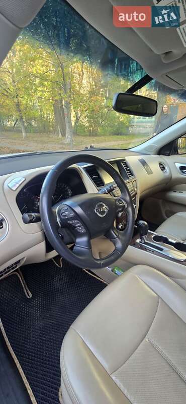 Внедорожник / Кроссовер Nissan Pathfinder 2016 в Киеве фото 7 Внедорожник / Кроссовер Nissan Pathfinder 2016 в Киеве