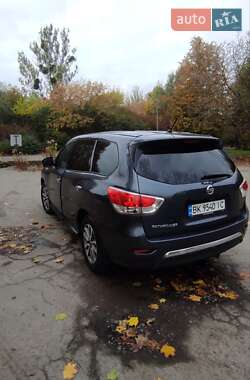 Внедорожник / Кроссовер Nissan Pathfinder 2014 в 