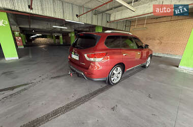 Позашляховик / Кросовер Nissan Pathfinder 2015 в  фото 5 Позашляховик / Кросовер Nissan Pathfinder 2015 в