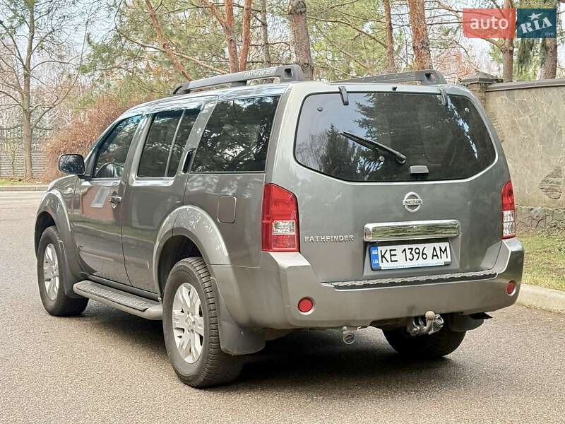 Позашляховик / Кросовер Nissan Pathfinder 2006 в Дніпрі