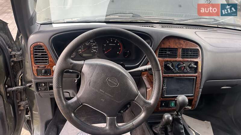 Позашляховик / Кросовер Nissan Pathfinder 1998 в Львові