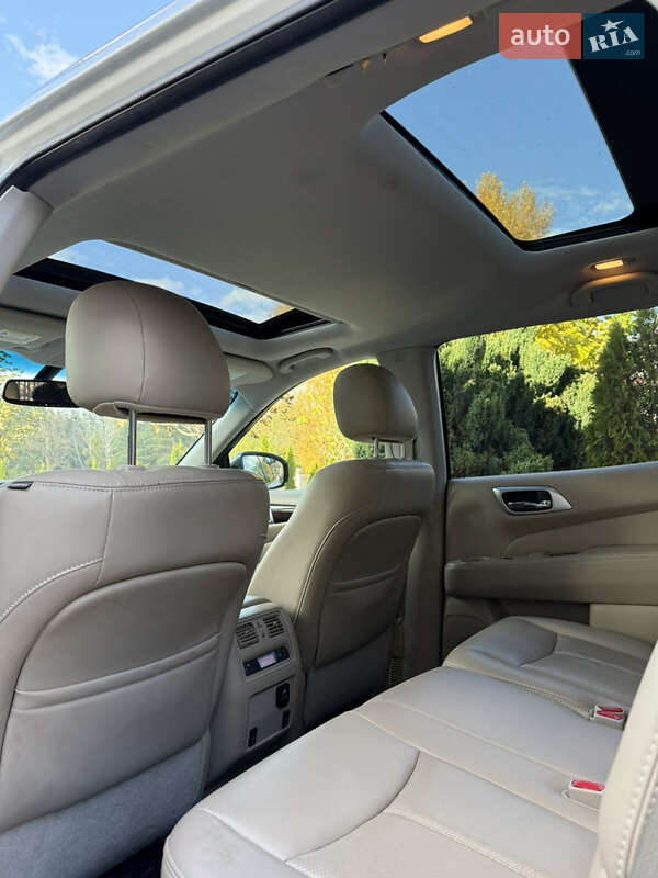 Позашляховик / Кросовер Nissan Pathfinder 2015 в Києві