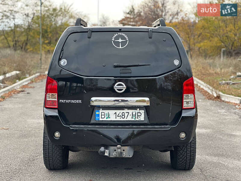 Внедорожник / Кроссовер Nissan Pathfinder 2007 в Днепре