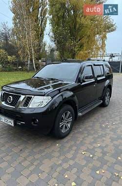 Позашляховик / Кросовер Nissan Pathfinder 2012 в Броварах
