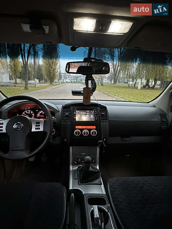 Внедорожник / Кроссовер Nissan Pathfinder 2012 в Броварах