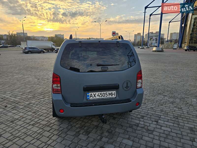 Внедорожник / Кроссовер Nissan Pathfinder 2006 в Харькове фото 18 Внедорожник / Кроссовер Nissan Pathfinder 2006 в Харькове