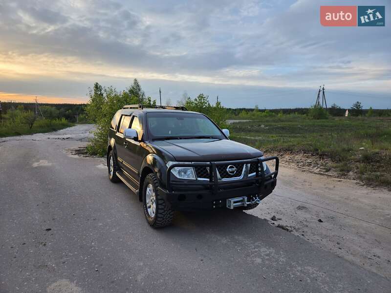 Внедорожник / Кроссовер Nissan Pathfinder 2008 в Киеве