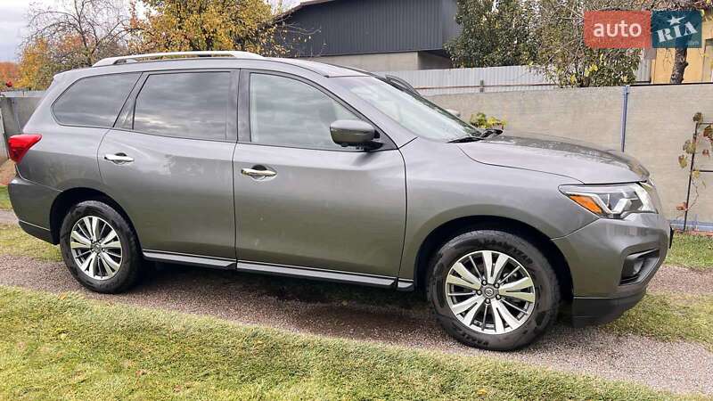 Внедорожник / Кроссовер Nissan Pathfinder 2019 в Нежине