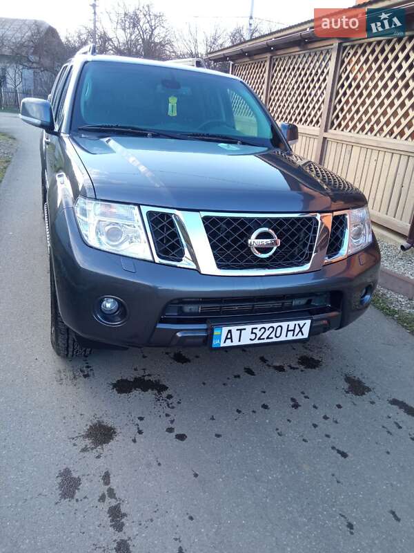Позашляховик / Кросовер Nissan Pathfinder 2013 в Івано-Франківську