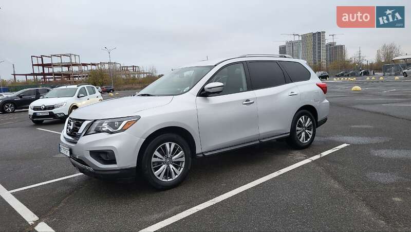 Позашляховик / Кросовер Nissan Pathfinder 2019 в Києві