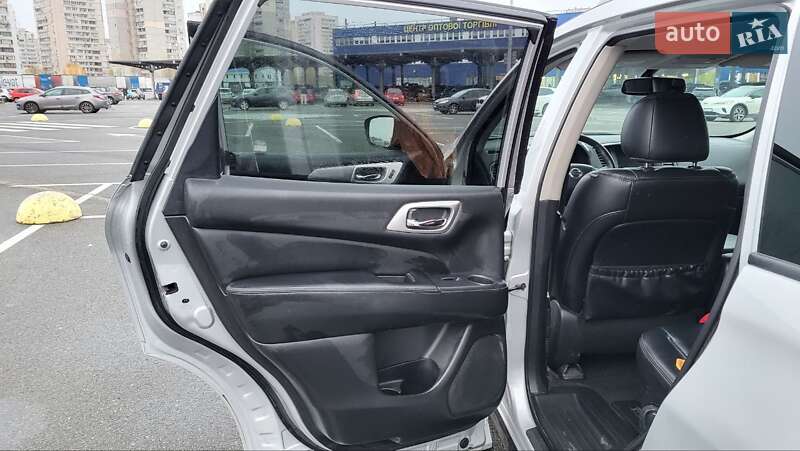 Позашляховик / Кросовер Nissan Pathfinder 2019 в Києві