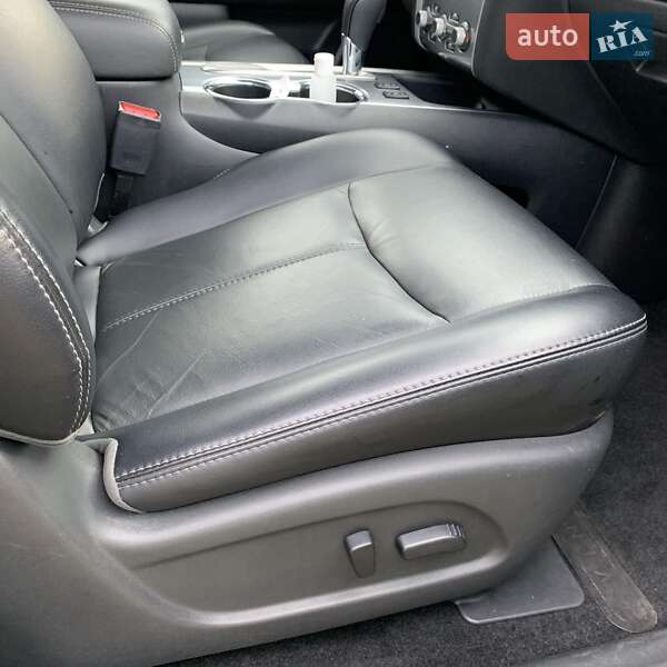 Внедорожник / Кроссовер Nissan Pathfinder 2017 в Вараше