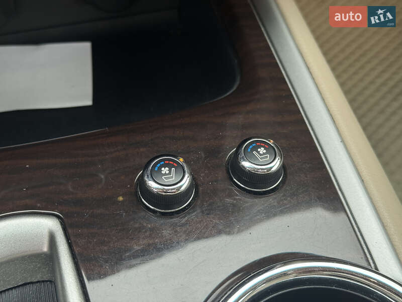 Внедорожник / Кроссовер Nissan Pathfinder 2012 в Киеве фото 24 Внедорожник / Кроссовер Nissan Pathfinder 2012 в Киеве