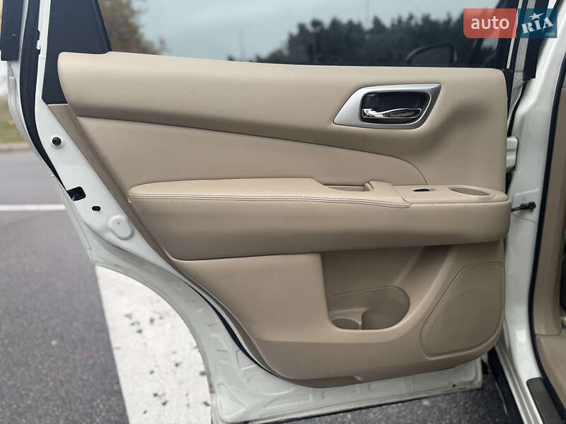 Внедорожник / Кроссовер Nissan Pathfinder 2012 в Киеве фото 29 Внедорожник / Кроссовер Nissan Pathfinder 2012 в Киеве