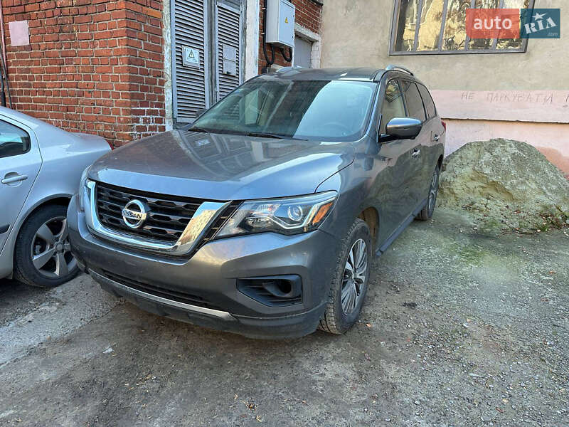Nissan Pathfinder 2020