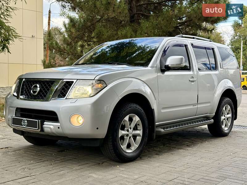Nissan Pathfinder 2012