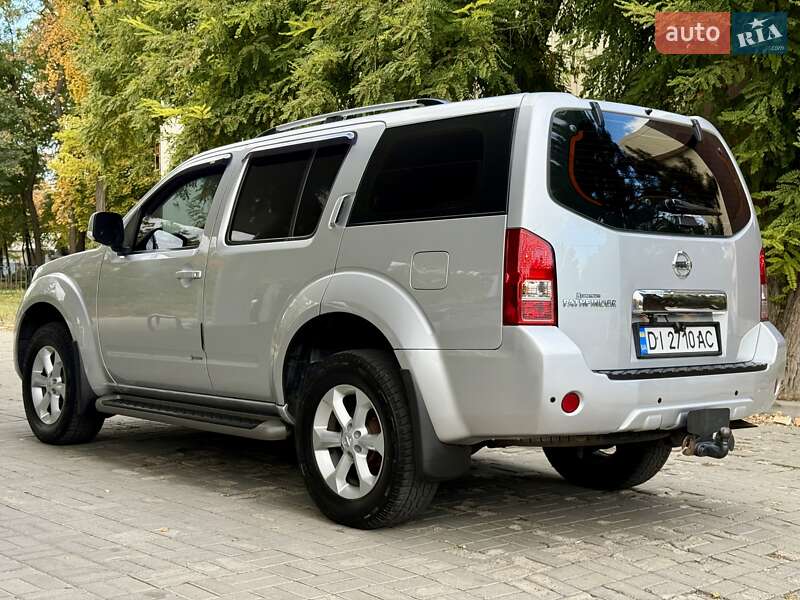 Позашляховик / Кросовер Nissan Pathfinder 2012 в Дніпрі фото 13 Позашляховик / Кросовер Nissan Pathfinder 2012 в Дніпрі