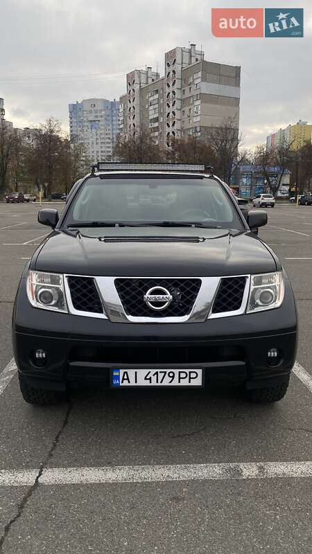 Внедорожник / Кроссовер Nissan Pathfinder 2005 в Броварах