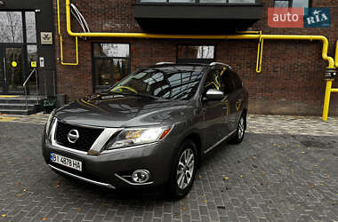 Позашляховик / Кросовер Nissan Pathfinder 2015 в Полтаві