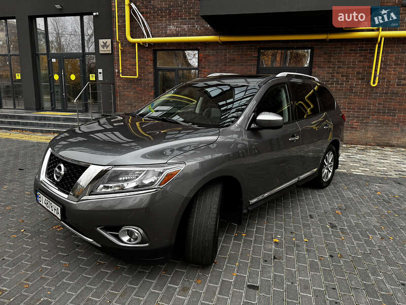 Внедорожник / Кроссовер Nissan Pathfinder 2015 в Полтаве