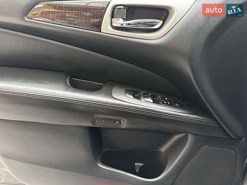 Внедорожник / Кроссовер Nissan Pathfinder 2015 в Полтаве