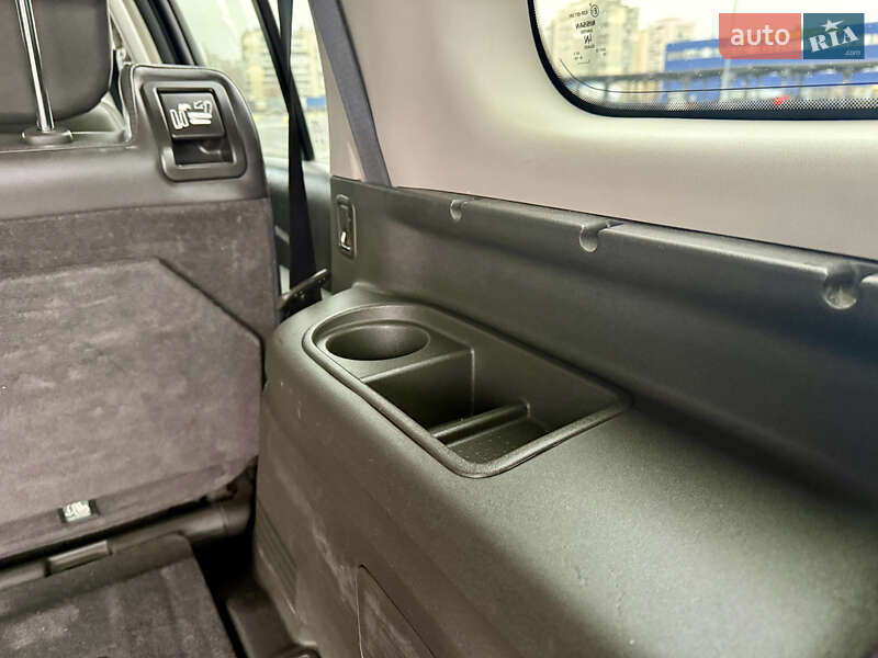 Внедорожник / Кроссовер Nissan Pathfinder 2011 в Киеве