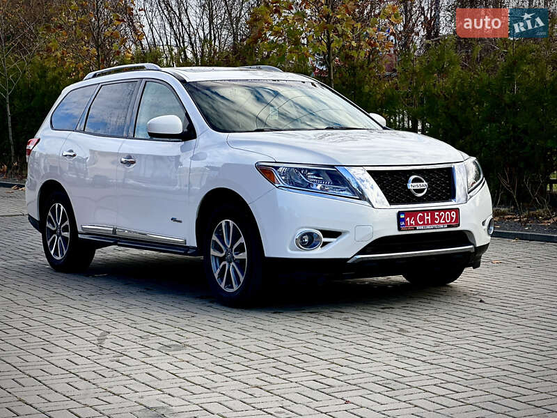 Внедорожник / Кроссовер Nissan Pathfinder 2013 в Львове фото 3 Внедорожник / Кроссовер Nissan Pathfinder 2013 в Львове