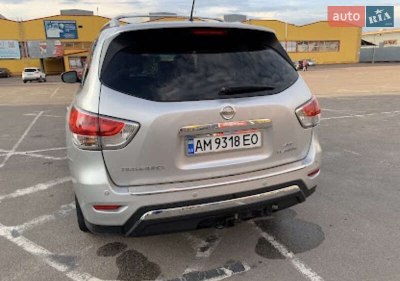 Позашляховик / Кросовер Nissan Pathfinder 2014 в Житомирі