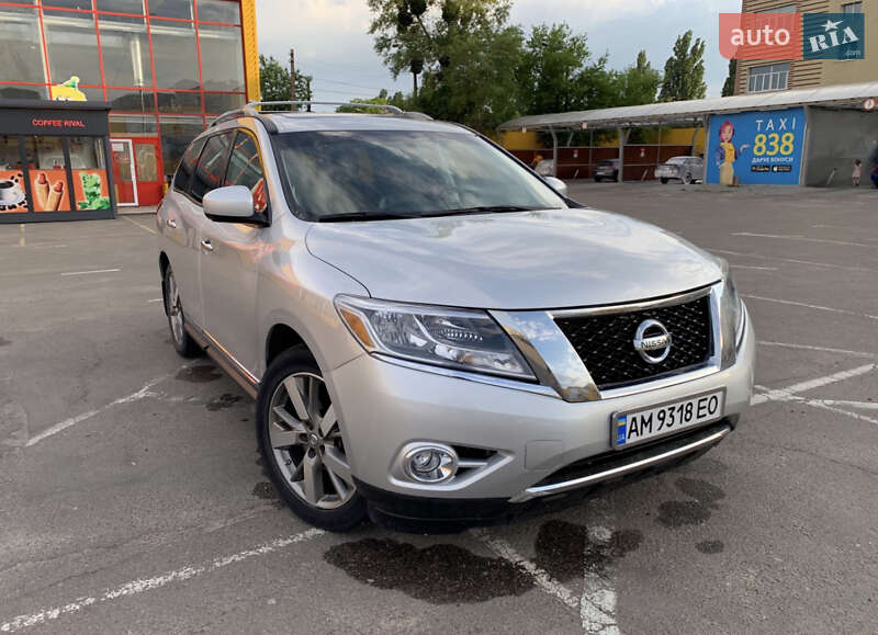 Позашляховик / Кросовер Nissan Pathfinder 2014 в Житомирі