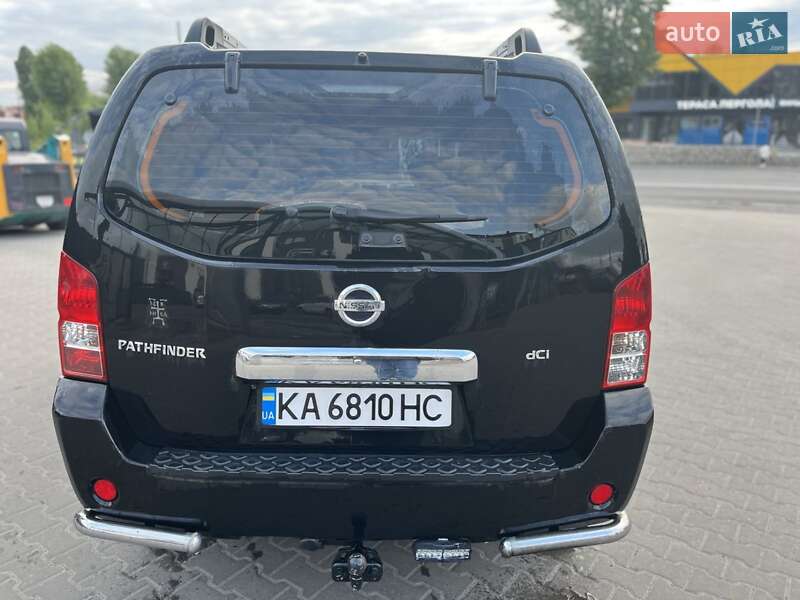 Внедорожник / Кроссовер Nissan Pathfinder 2005 в Киеве