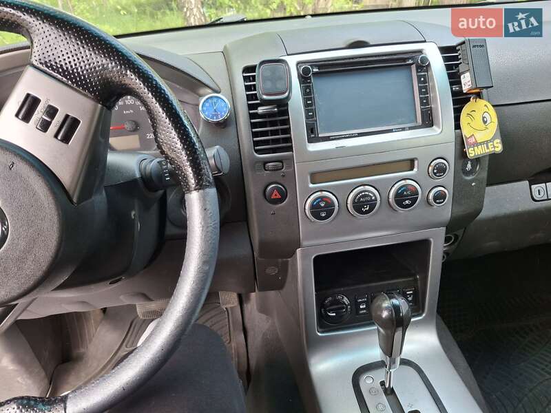 Внедорожник / Кроссовер Nissan Pathfinder 2005 в Киеве