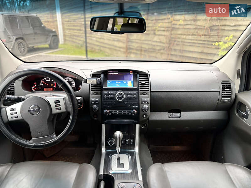 Внедорожник / Кроссовер Nissan Pathfinder 2010 в Киеве