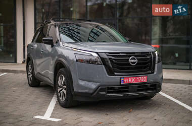 Внедорожник / Кроссовер Nissan Pathfinder 2022 в Ровно