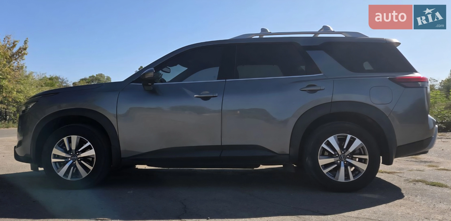 2022 Nissan Pathfinder - мініатюра 2