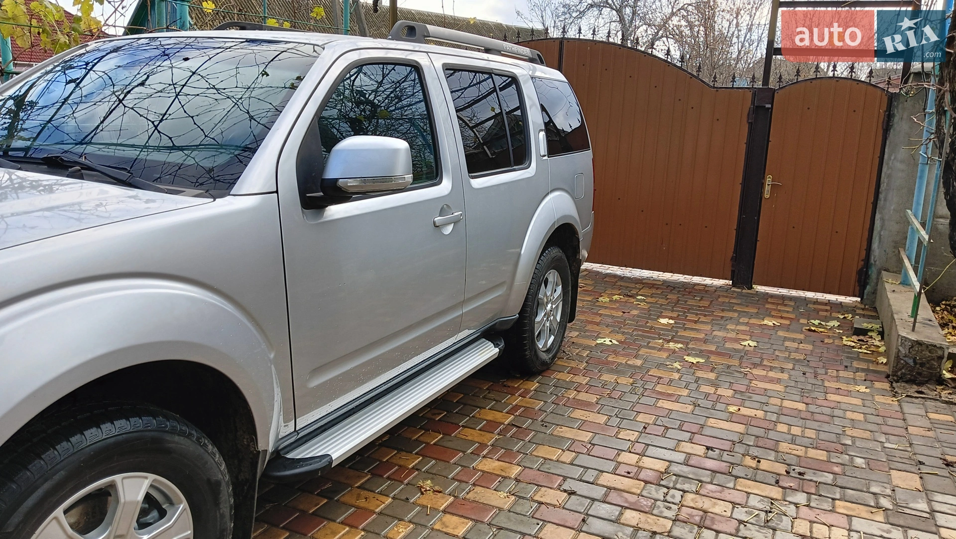 2010 Nissan Pathfinder - мініатюра 2