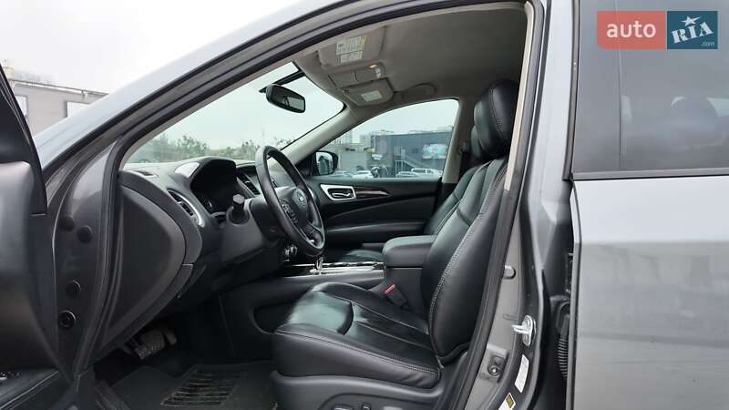 Внедорожник / Кроссовер Nissan Pathfinder 2016 в Киеве